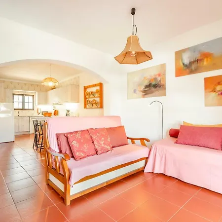 Altura Inn Cottage בית נופש אלטורה
